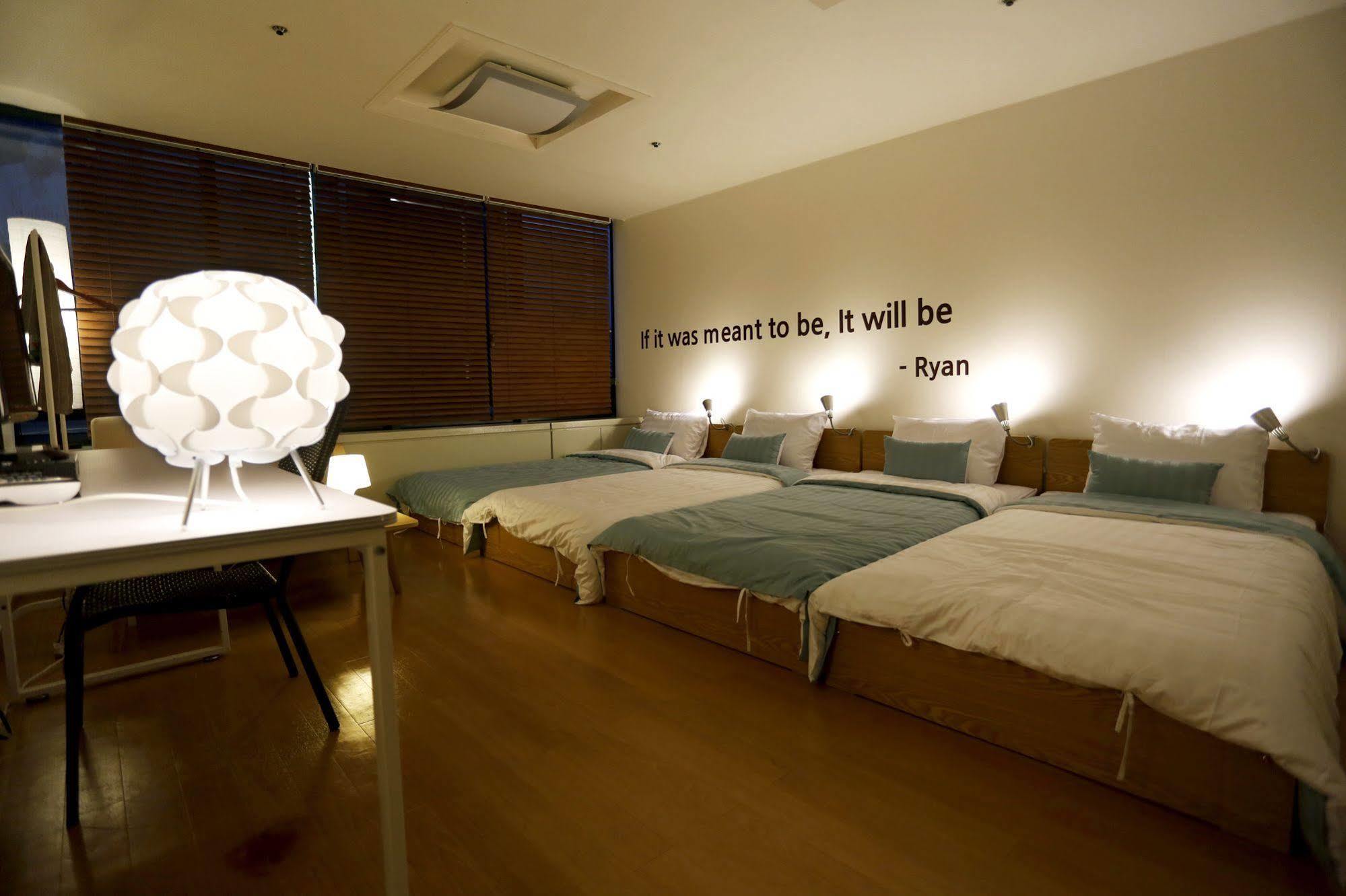 Swanhouse Hotel Seoul Bagian luar foto